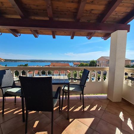 Apartman Karmen Barbat na Rabu Esterno foto