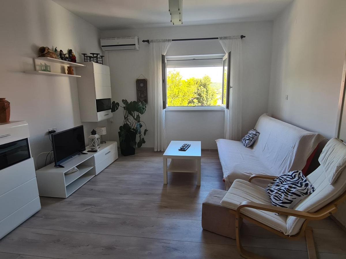 Apartman Karmen Barbat na Rabu Esterno foto