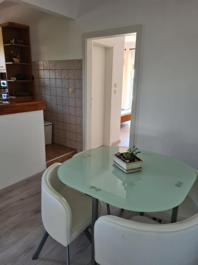 Apartman Karmen Barbat na Rabu Esterno foto